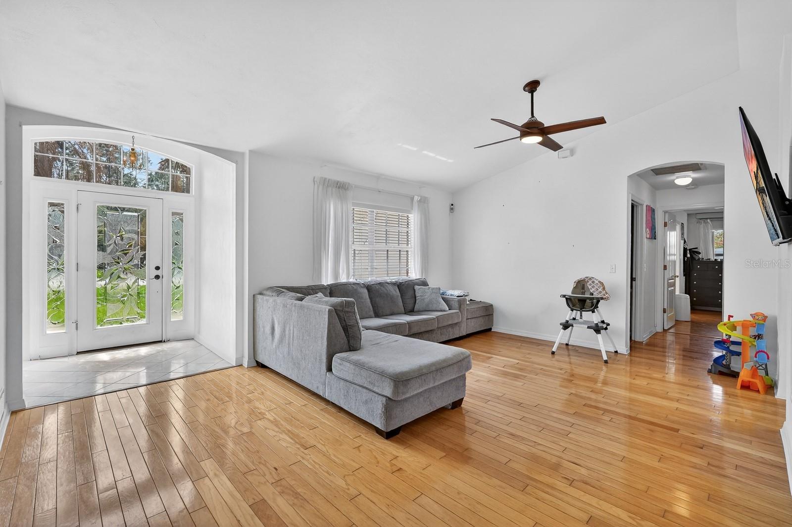 PINE LAKES - Residential