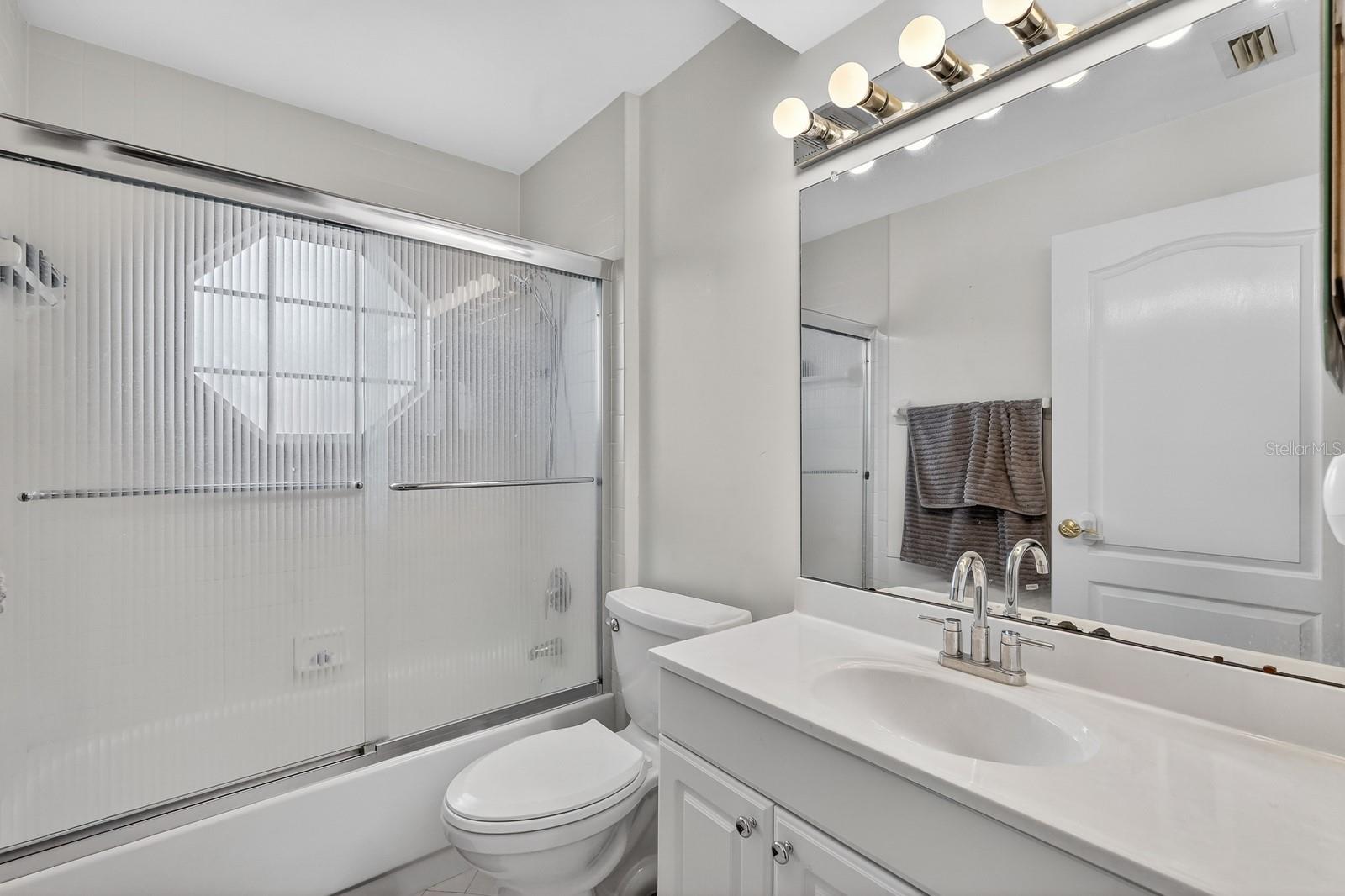 PINE LAKES - Residential