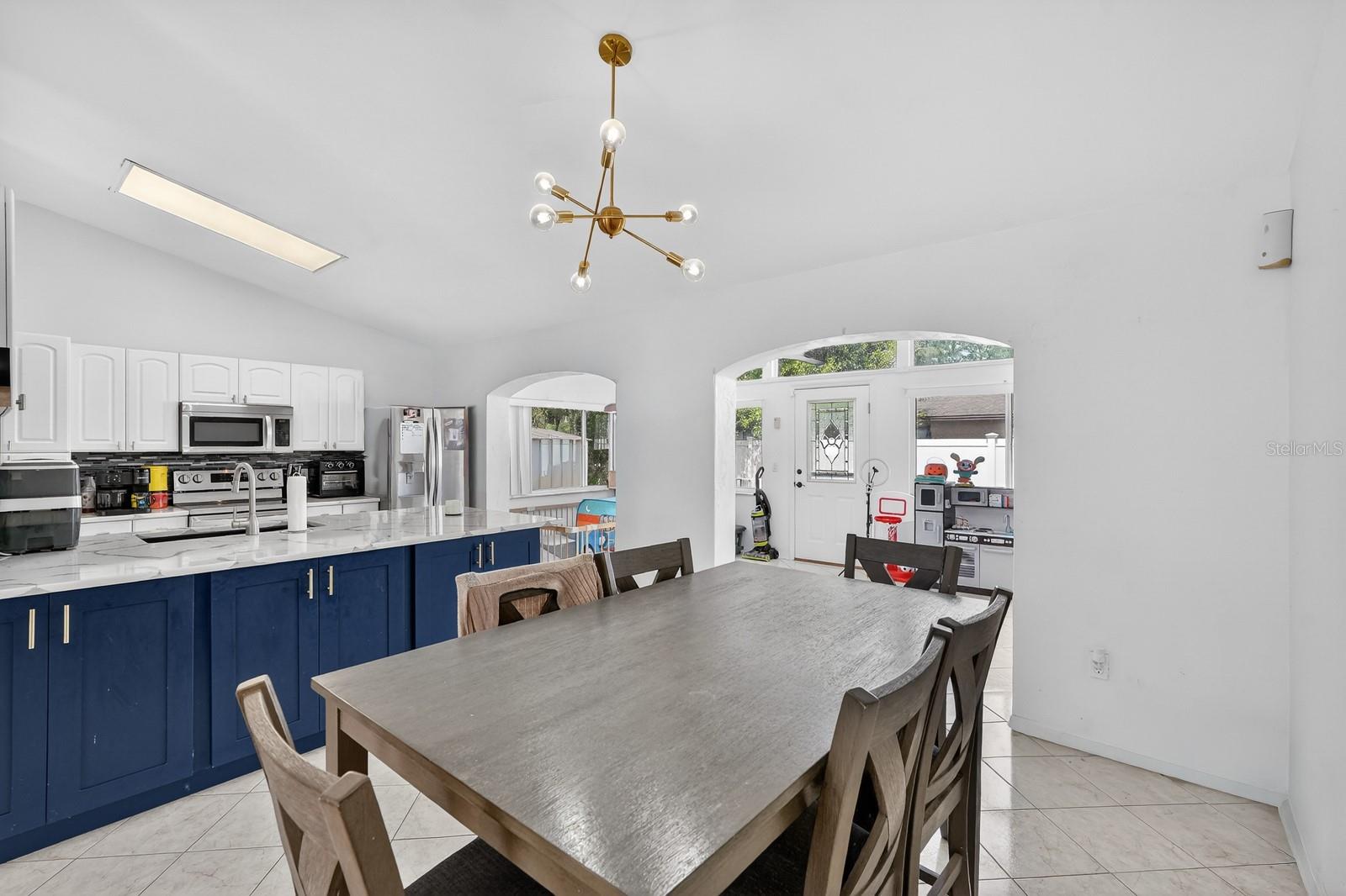 PINE LAKES - Residential