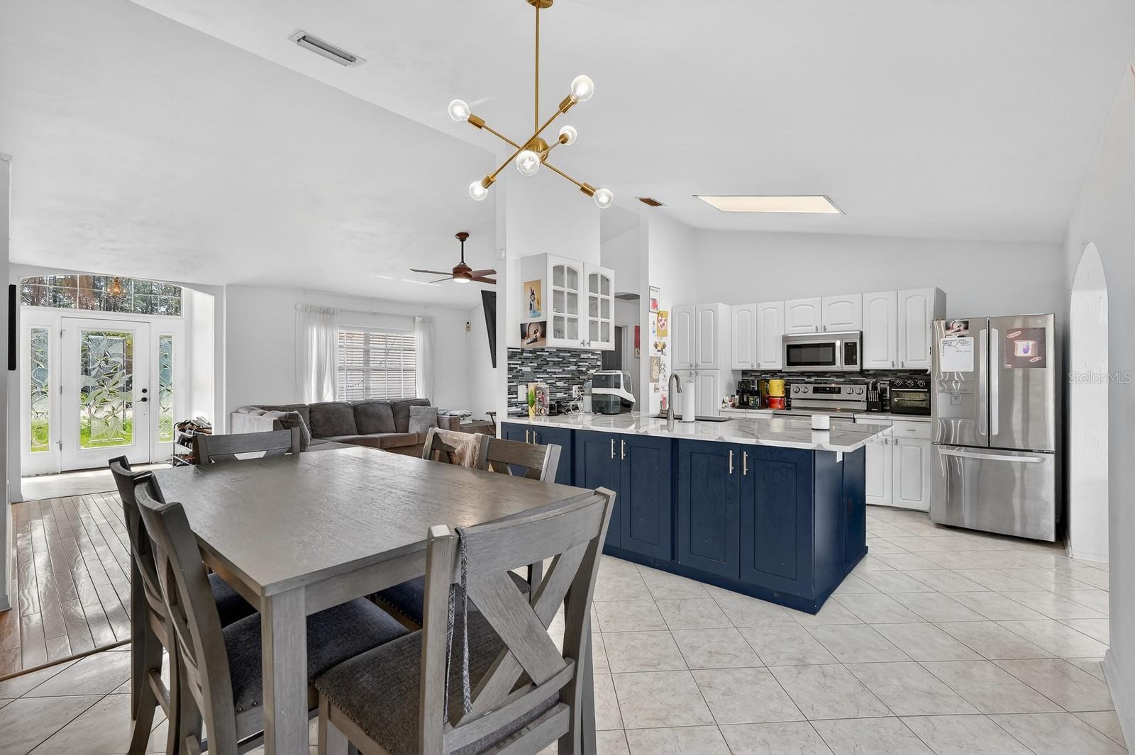 PINE LAKES - Residential