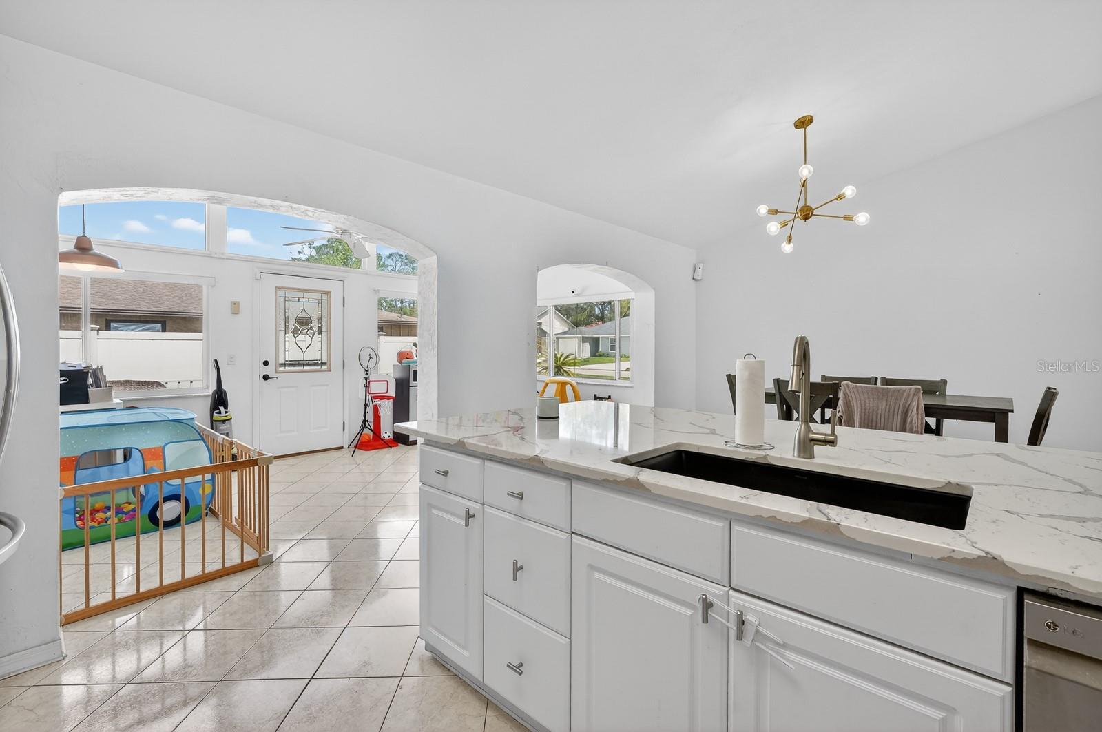 PINE LAKES - Residential