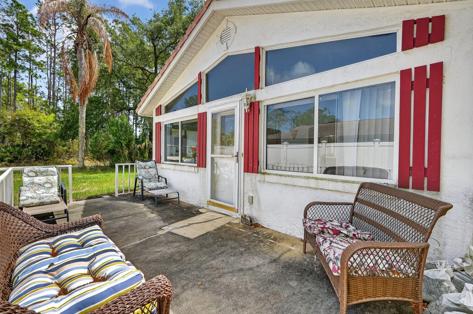 PINE LAKES - Residential