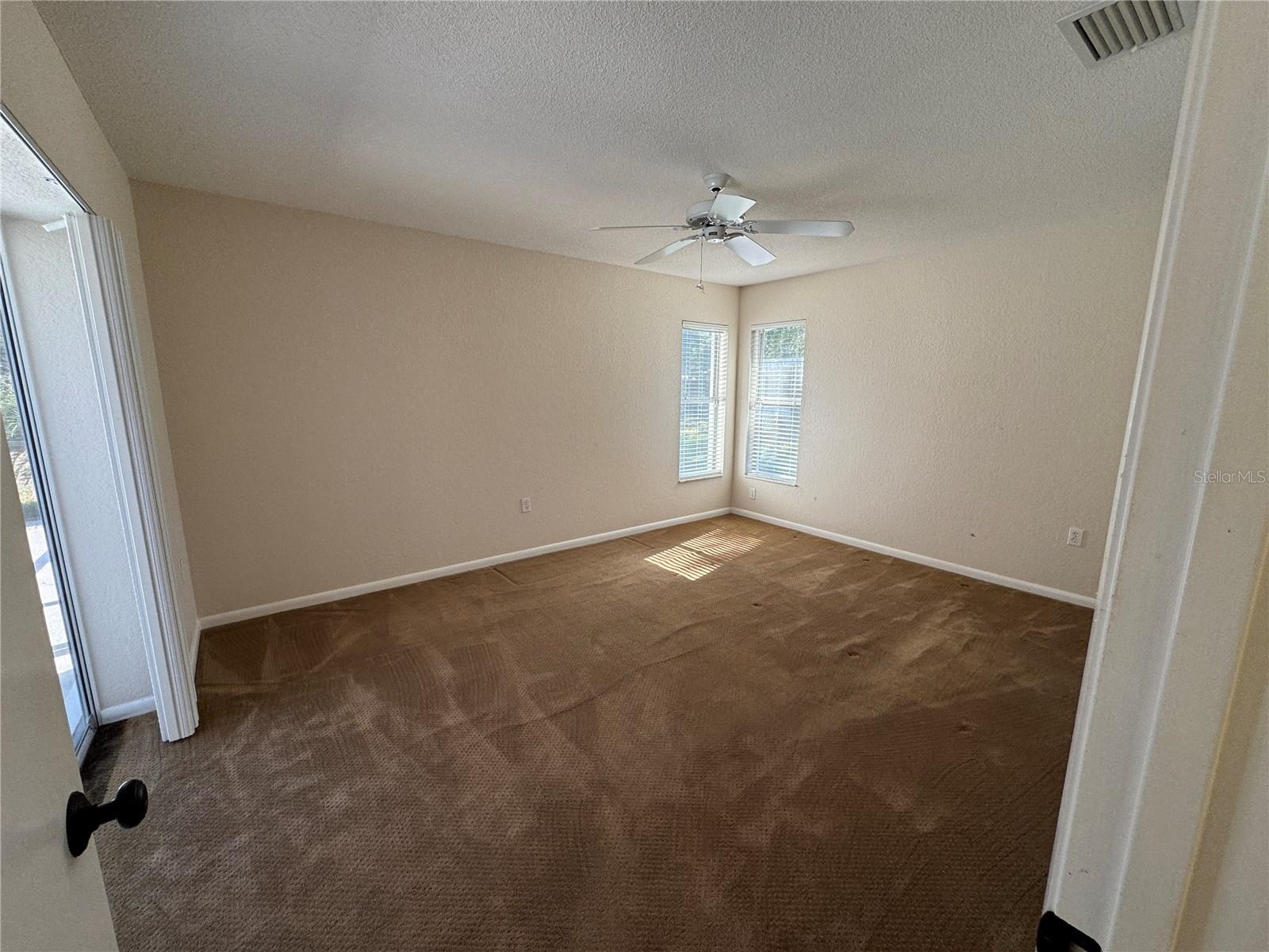 RIVER COUNTRY ESTATES - Residential Lease