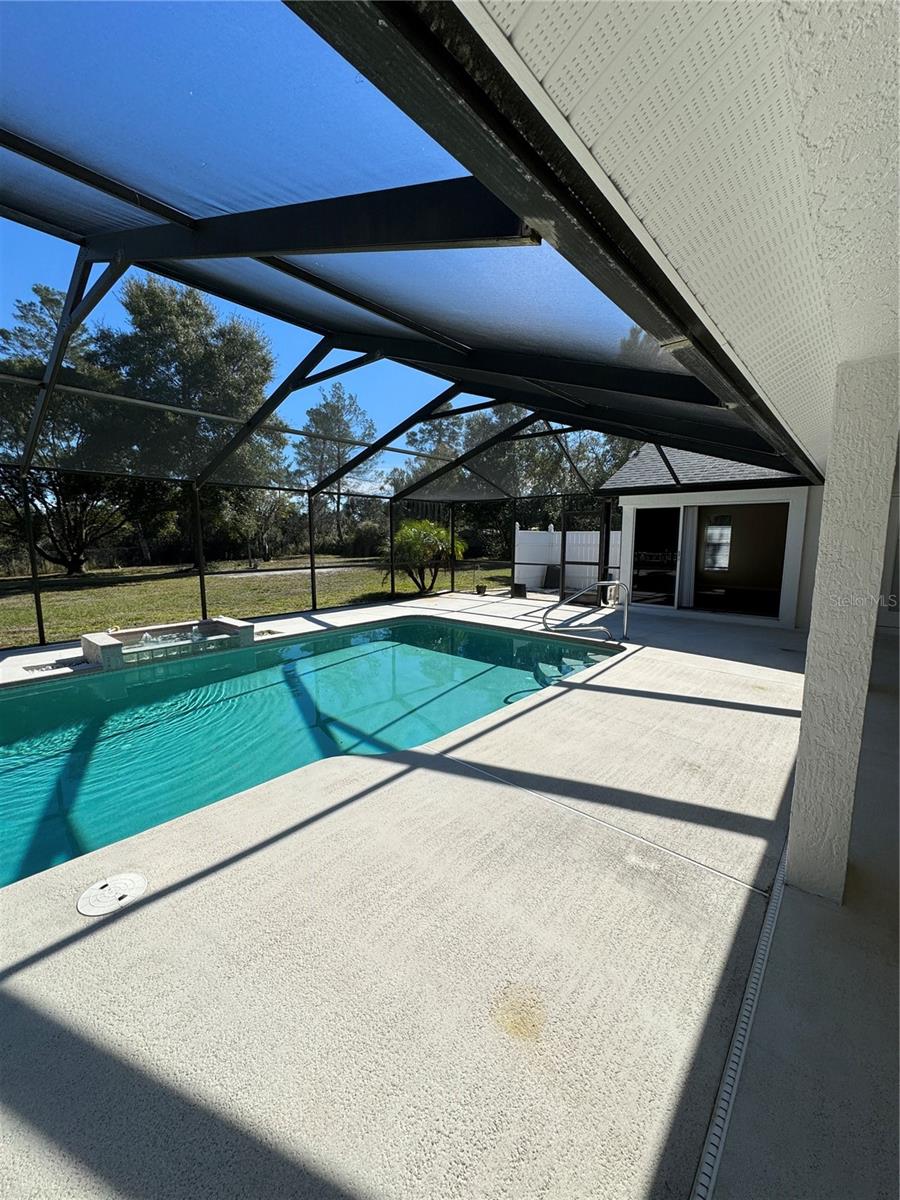 RIVER COUNTRY ESTATES - Residential Lease