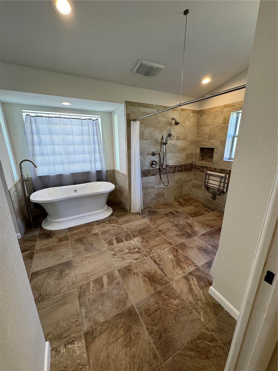 RIVER COUNTRY ESTATES - Residential Lease