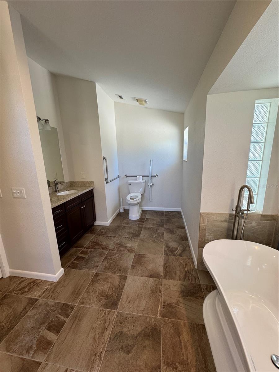 RIVER COUNTRY ESTATES - Residential Lease