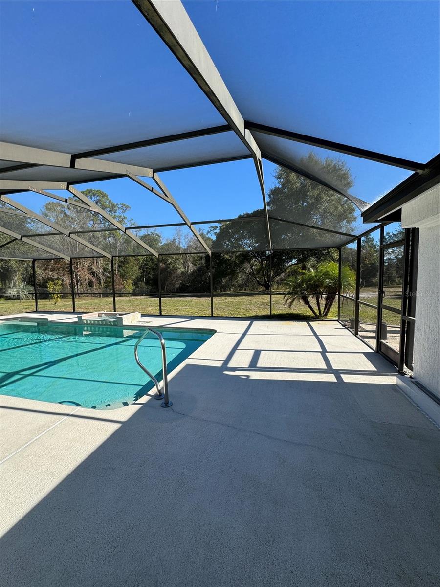 RIVER COUNTRY ESTATES - Residential Lease