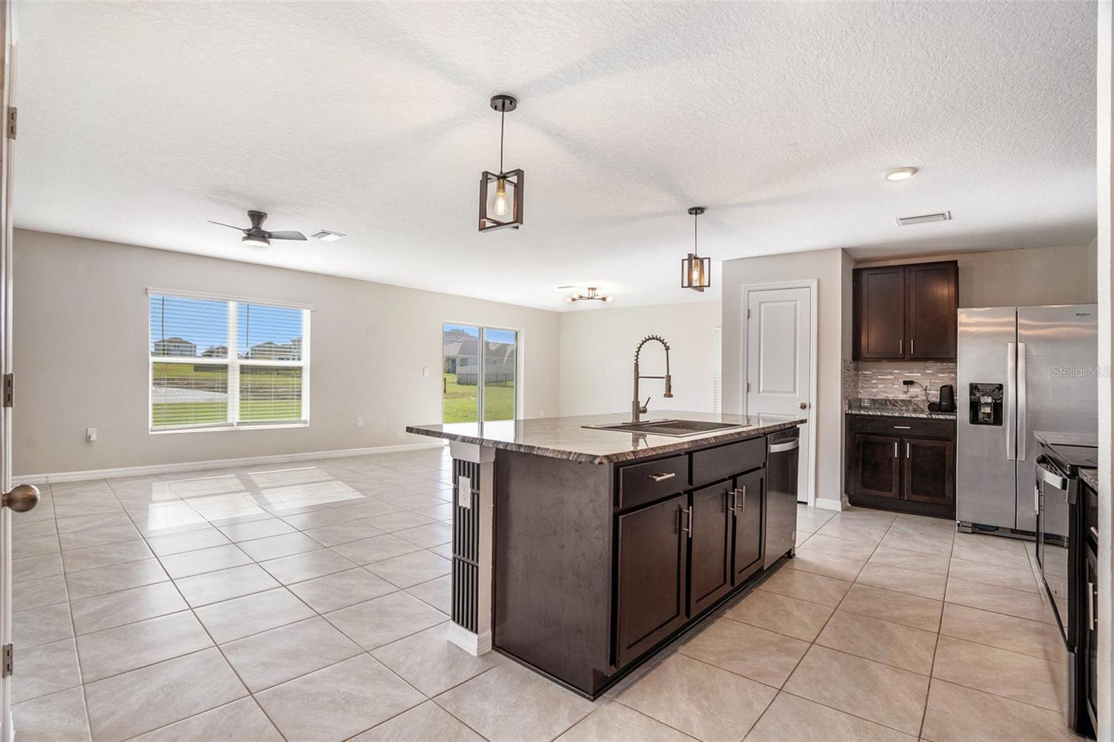 SUMMIT VIEW PH 2B - Residential Lease