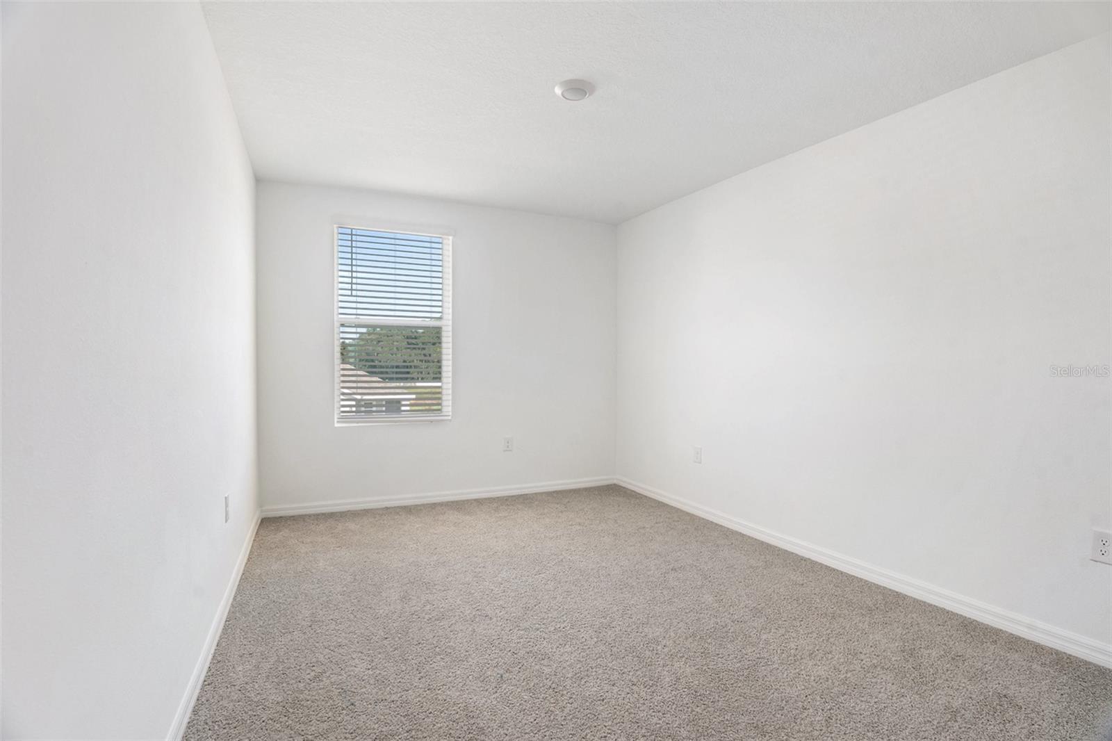 SUMMIT VIEW PH 2B - Residential Lease