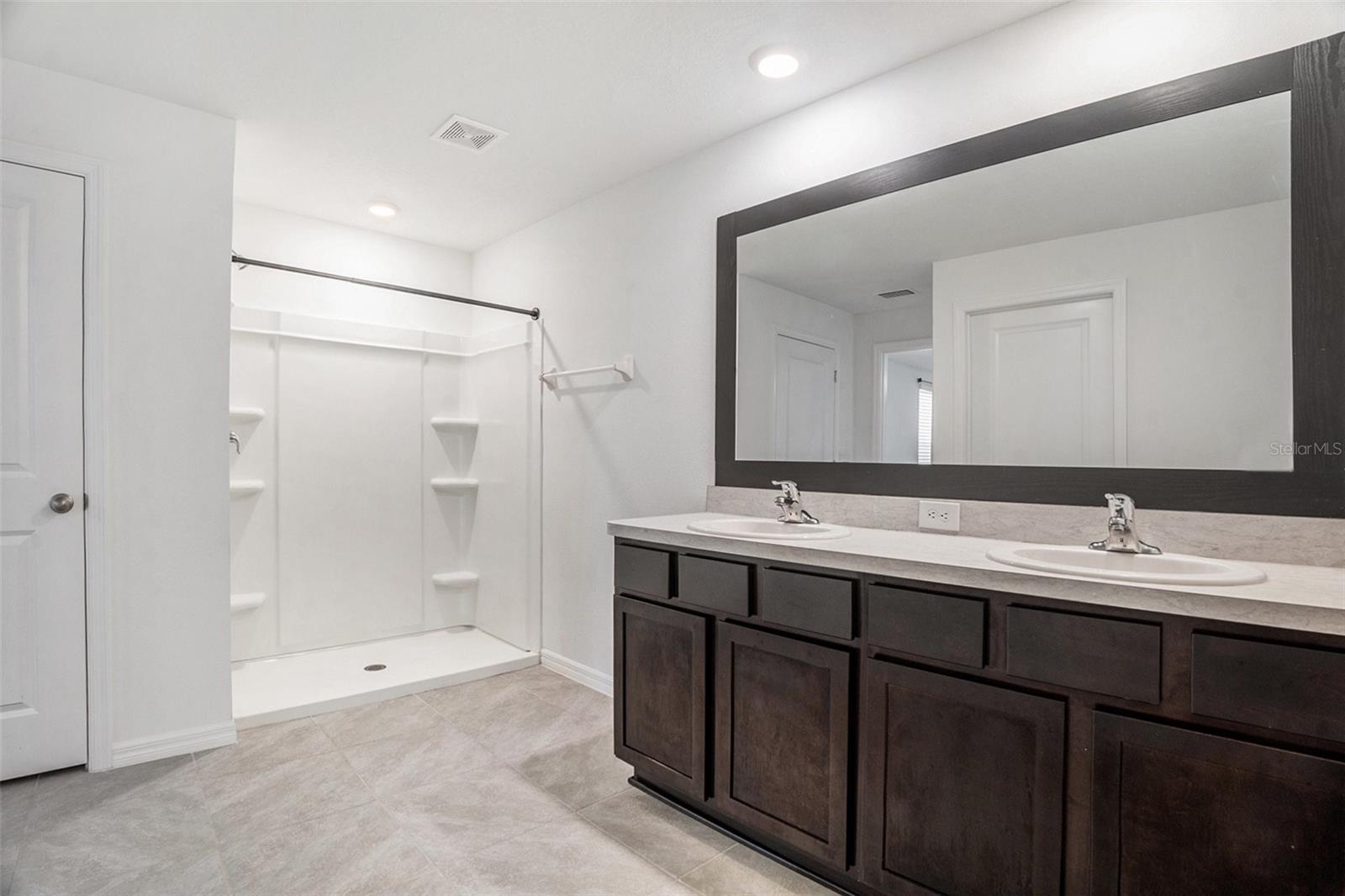 SUMMIT VIEW PH 2B - Residential Lease