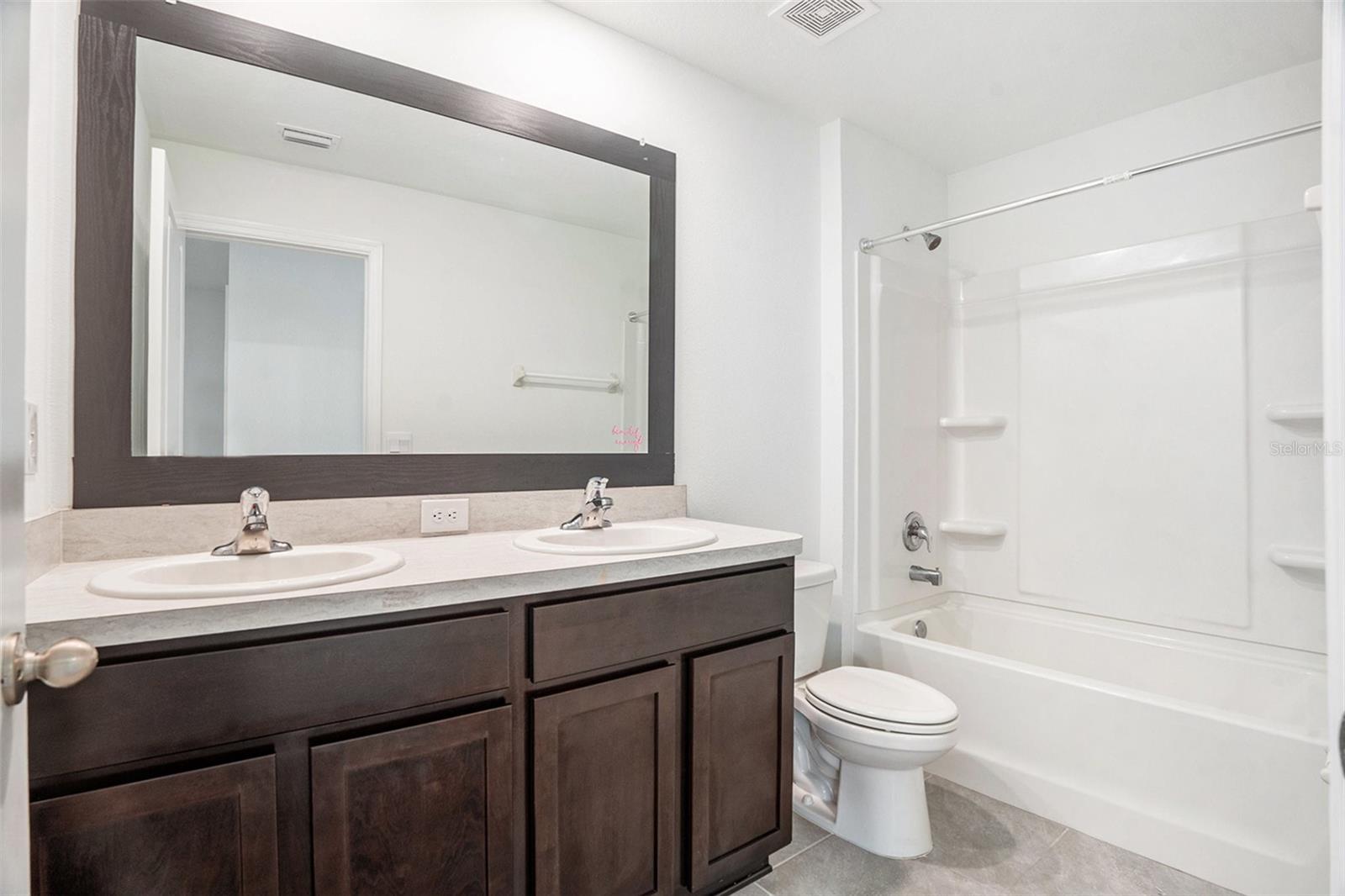 SUMMIT VIEW PH 2B - Residential Lease