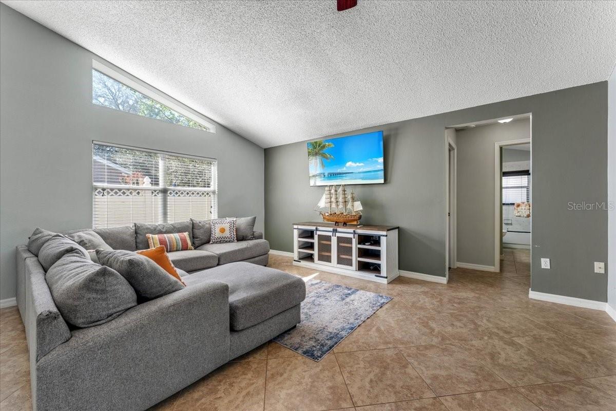 ALICO ESTATES - Residential Lease