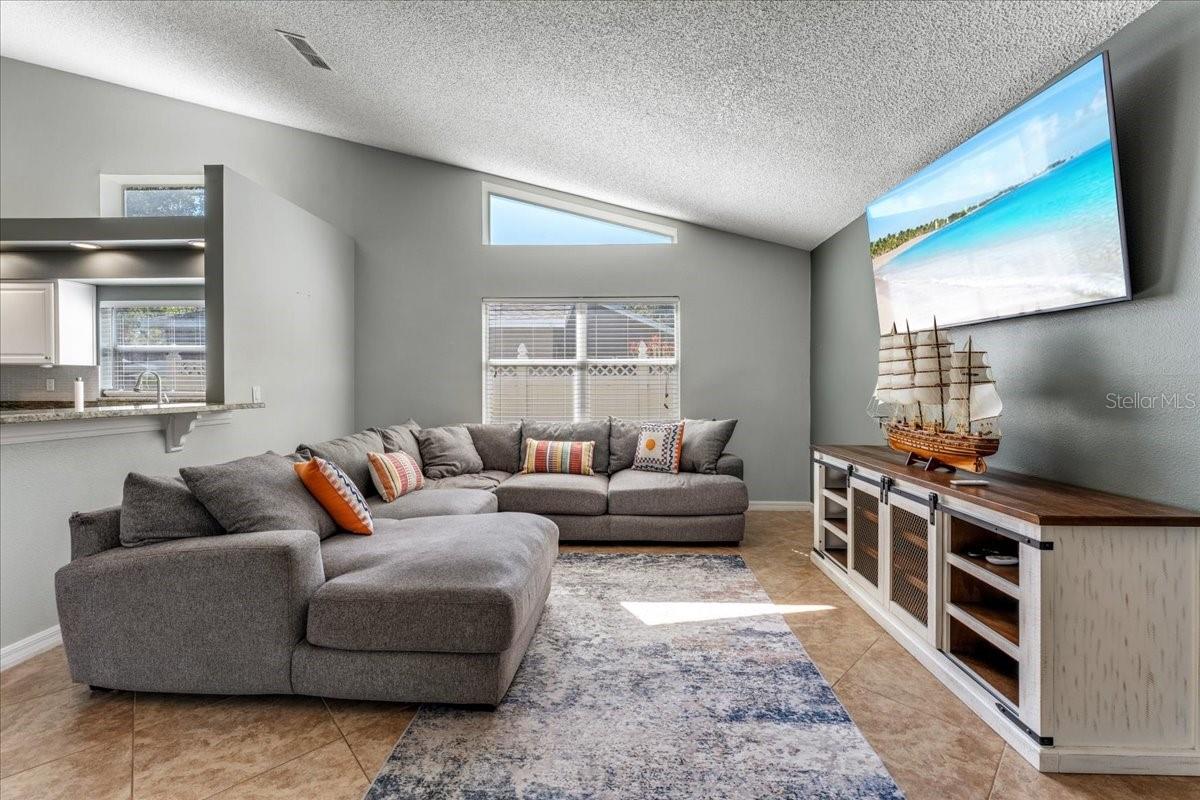 ALICO ESTATES - Residential Lease