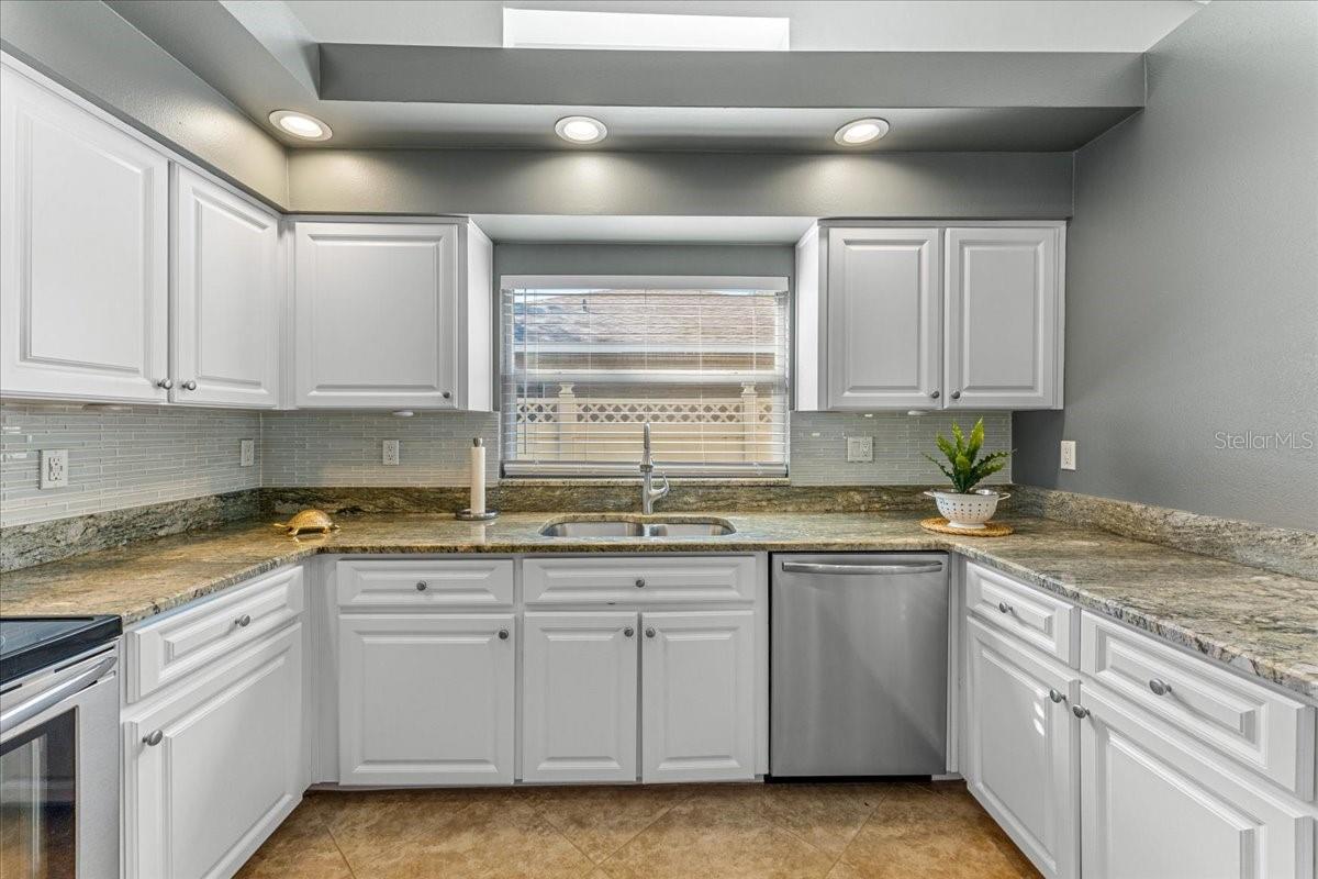 ALICO ESTATES - Residential Lease