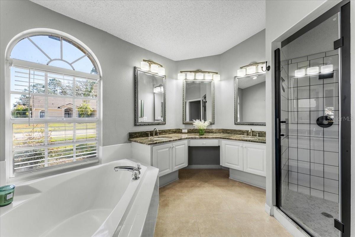 ALICO ESTATES - Residential Lease