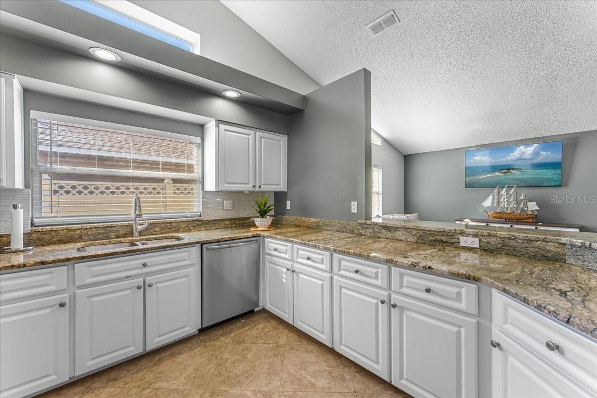 ALICO ESTATES - Residential Lease