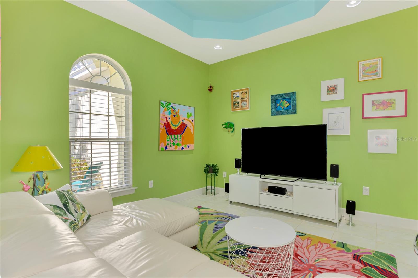 RIVERWOOD - Residential