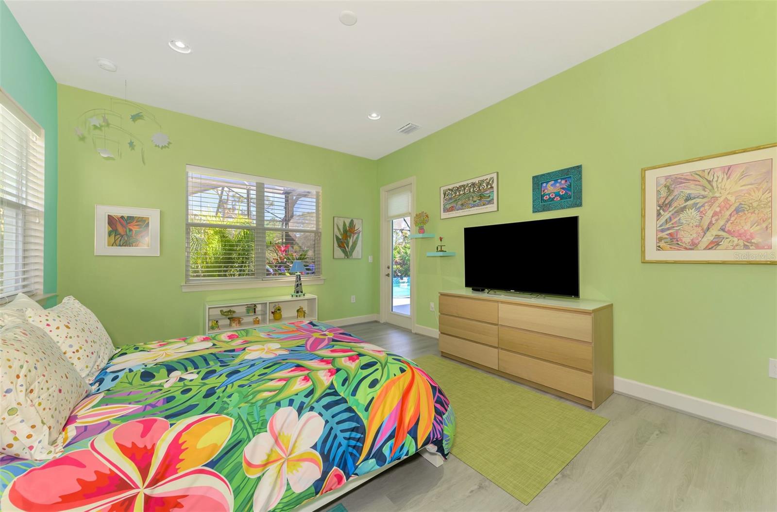 RIVERWOOD - Residential