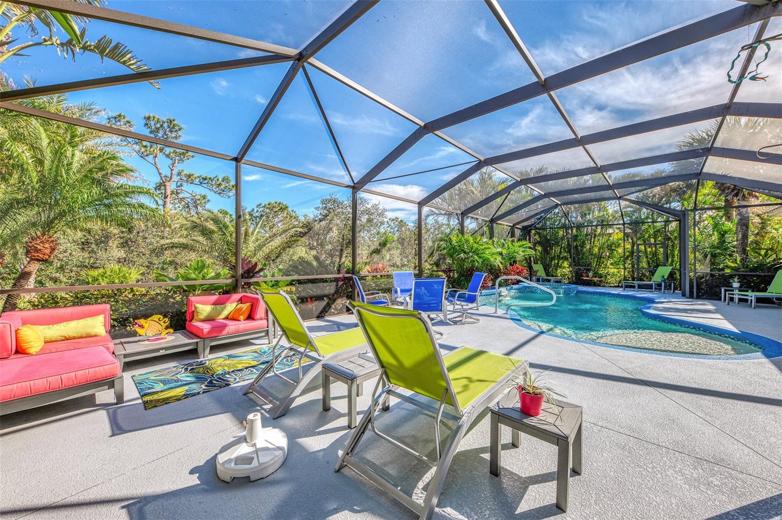 RIVERWOOD - Residential