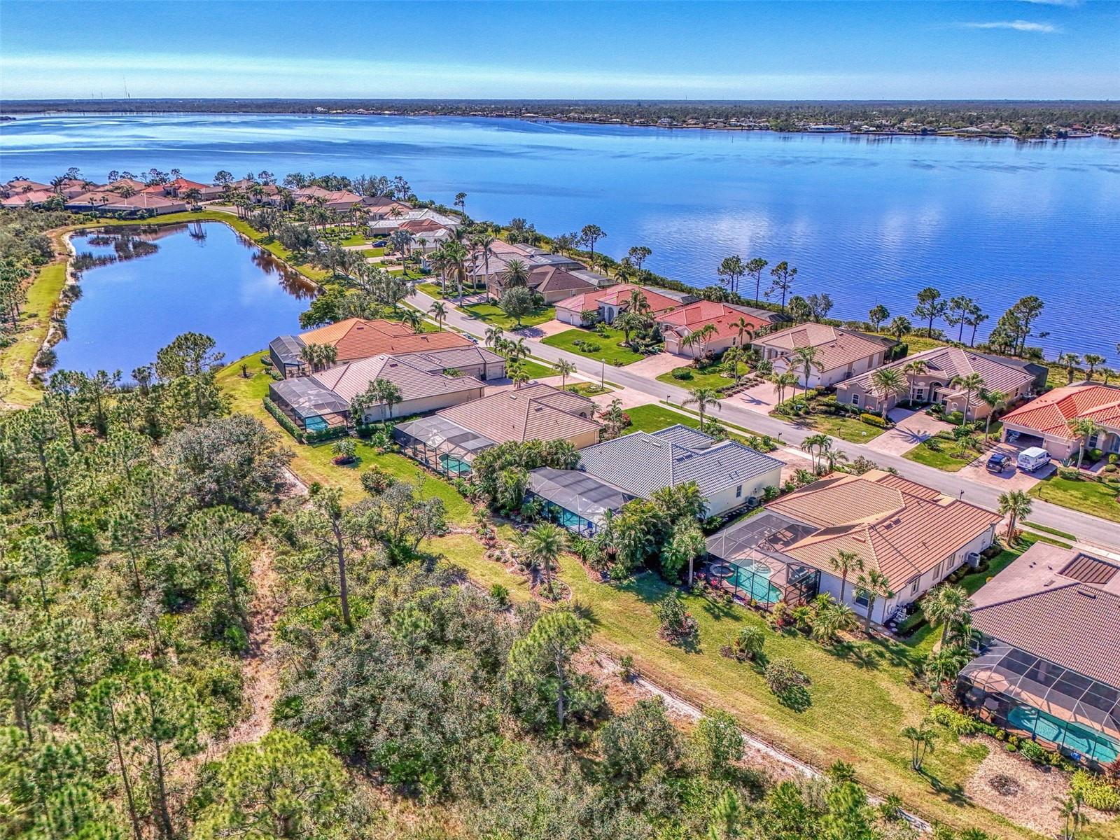 RIVERWOOD - Residential