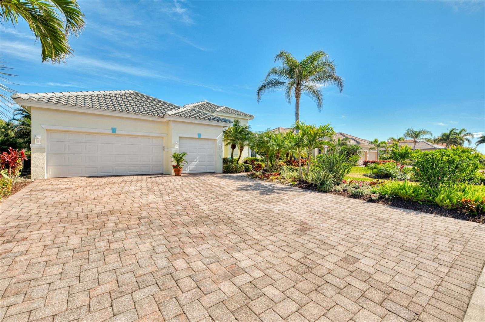 RIVERWOOD - Residential