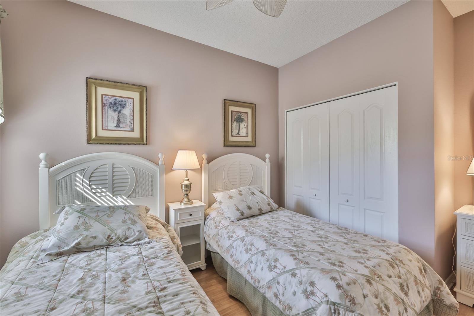 FAIRBOURNE CONDO - Residential