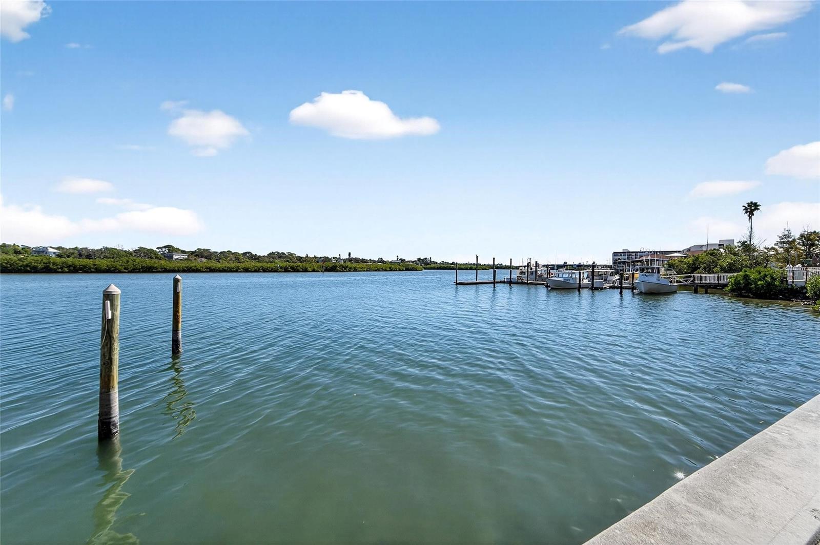 BAREFOOT BEACH RESORT - Residential