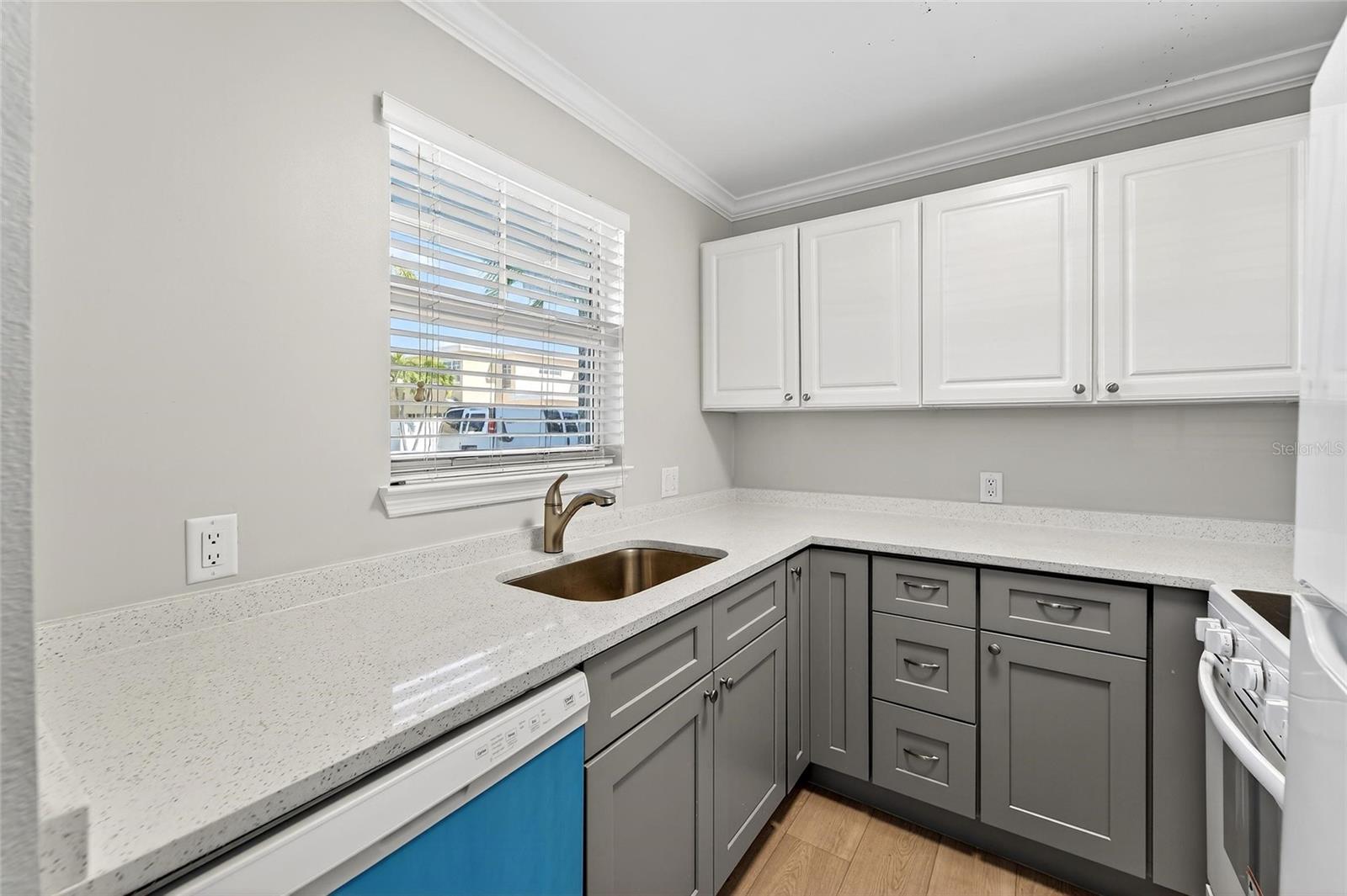 BAREFOOT BEACH RESORT - Residential