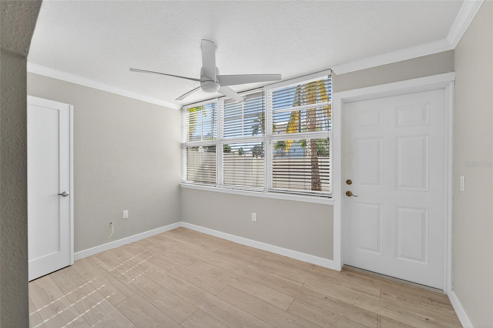 BAREFOOT BEACH RESORT - Residential