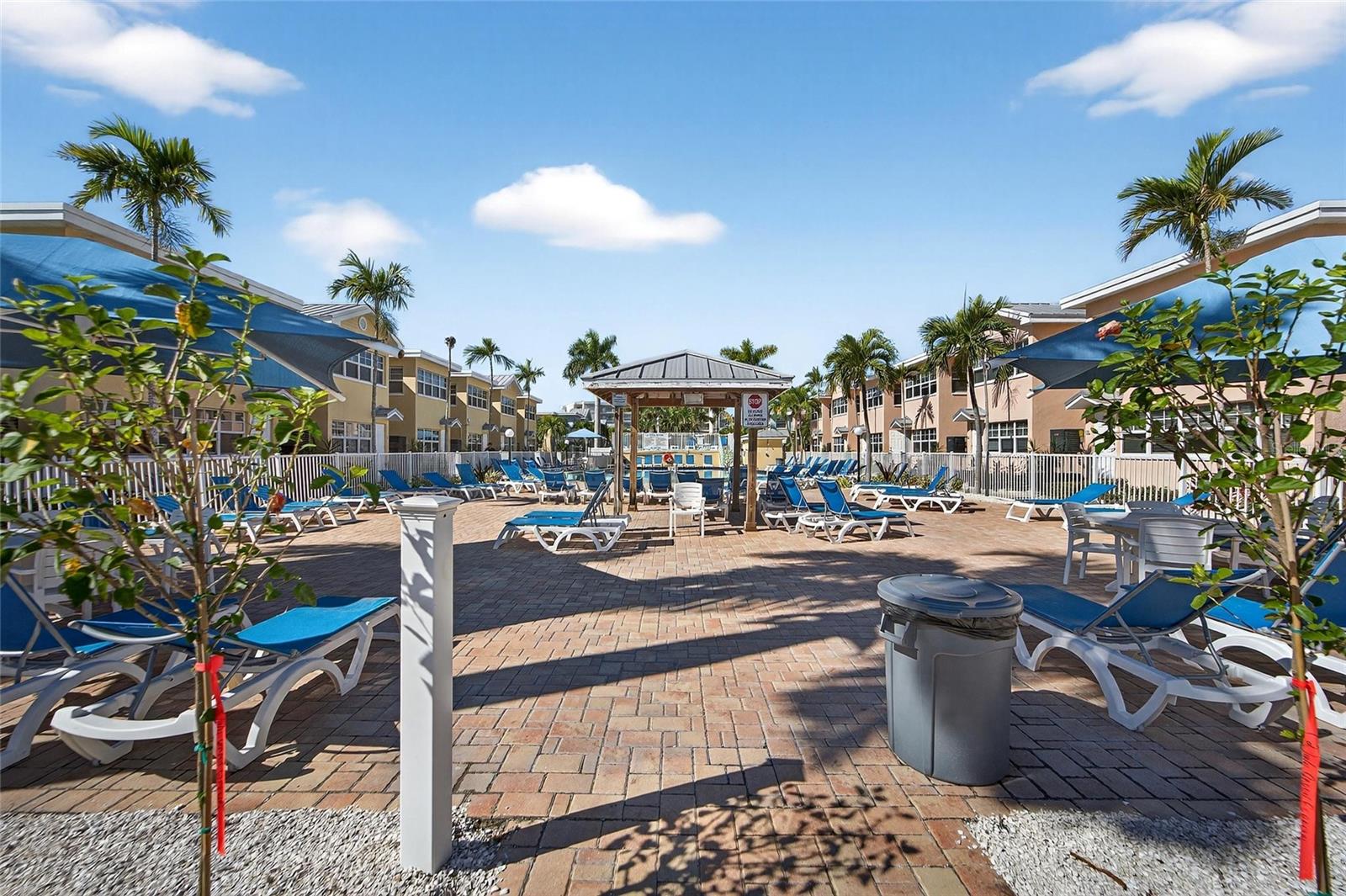 BAREFOOT BEACH RESORT - Residential