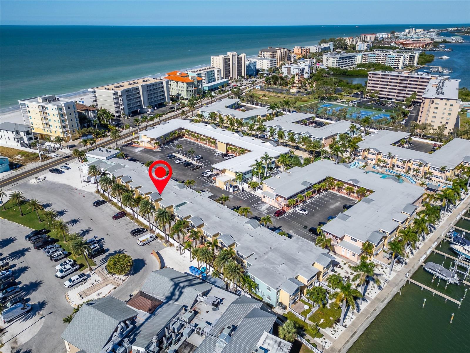 BAREFOOT BEACH RESORT - Residential