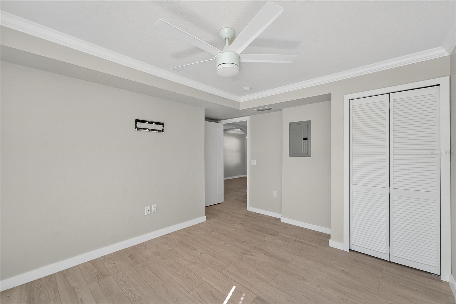 BAREFOOT BEACH RESORT - Residential