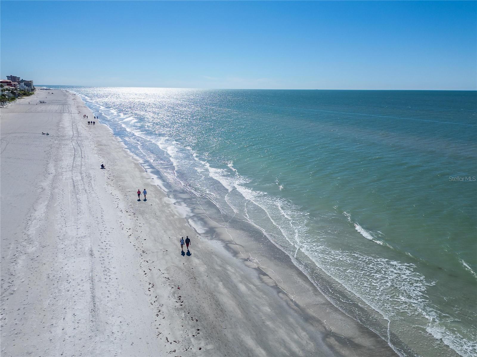 BAREFOOT BEACH RESORT - Residential