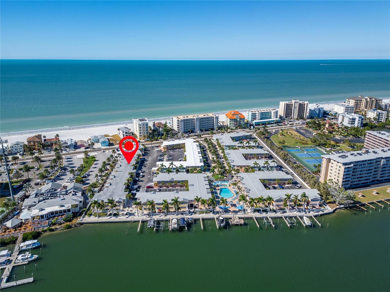 BAREFOOT BEACH RESORT - Residential