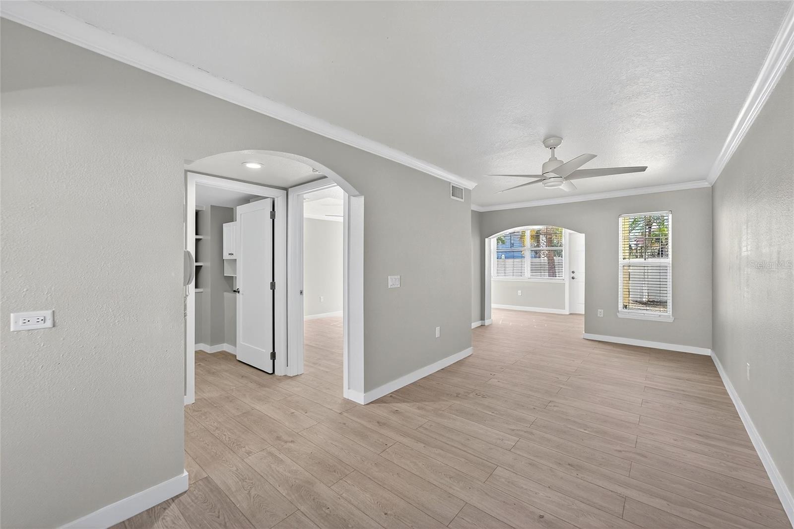 BAREFOOT BEACH RESORT - Residential