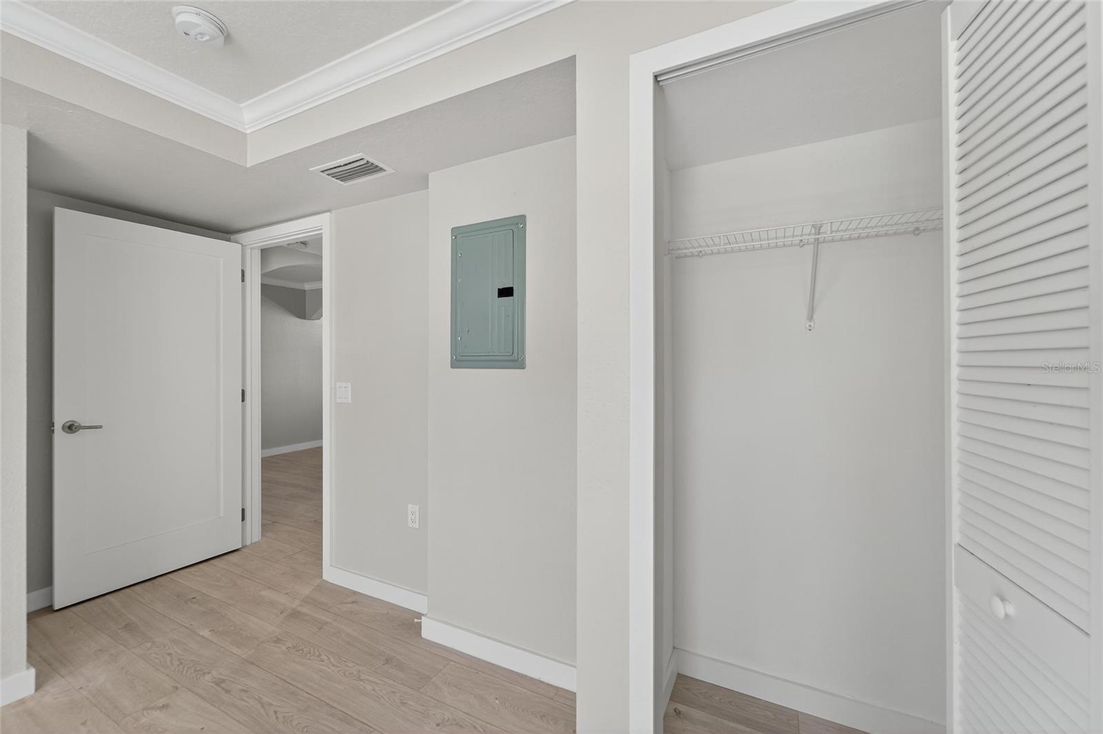 BAREFOOT BEACH RESORT - Residential