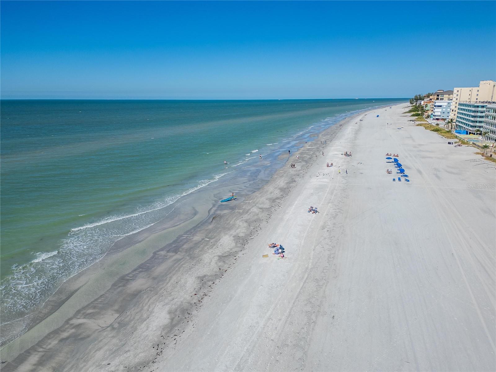 BAREFOOT BEACH RESORT - Residential