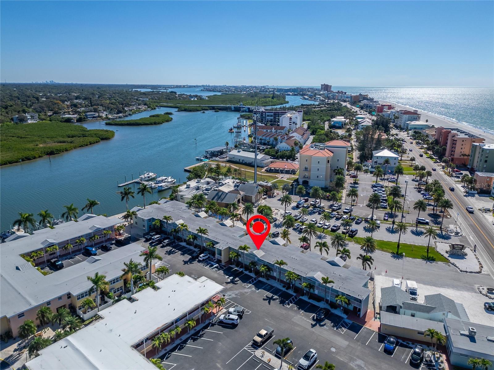 BAREFOOT BEACH RESORT - Residential