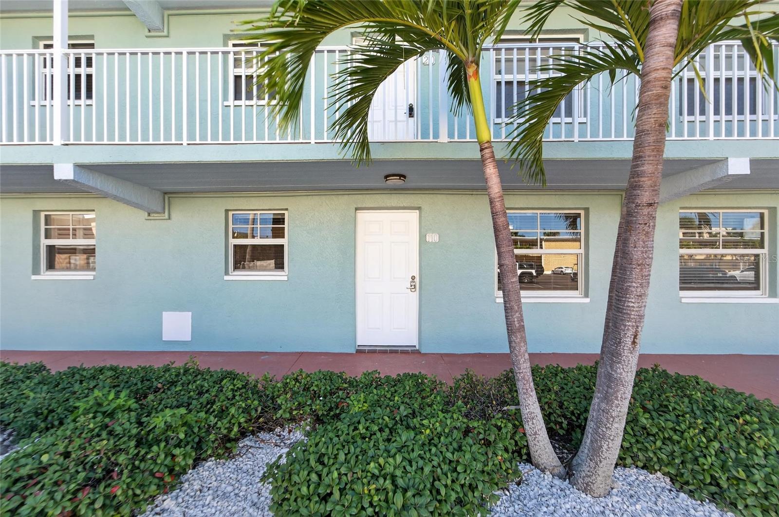 BAREFOOT BEACH RESORT - Residential