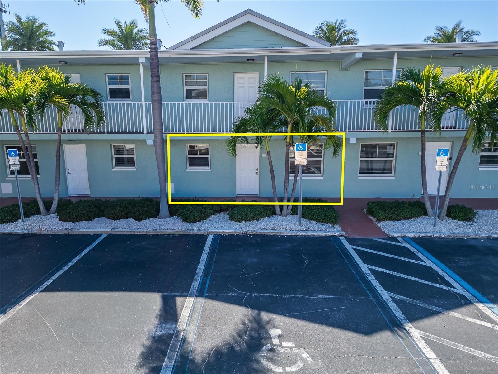 BAREFOOT BEACH RESORT - Residential