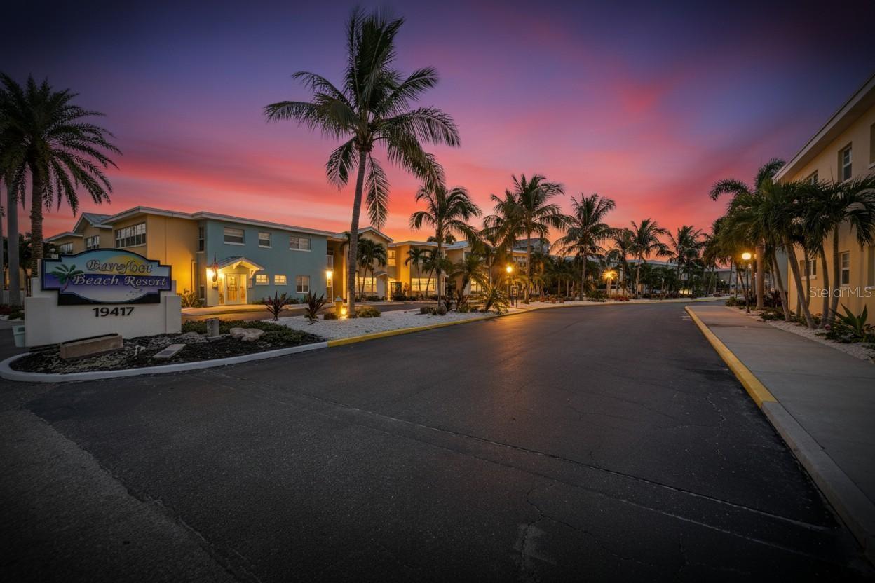 BAREFOOT BEACH RESORT - Residential