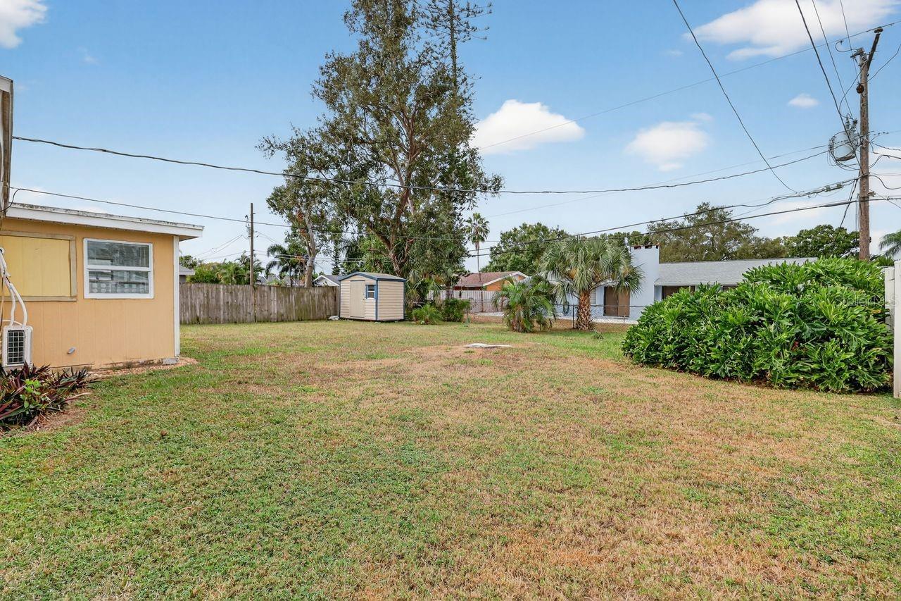 BAYSHORE GARDENS SEC 20 - Residential