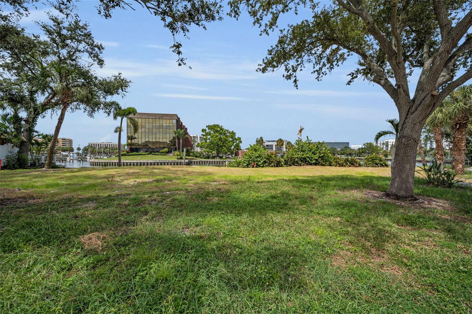 BAYSHORE ESTATES 4 - Land