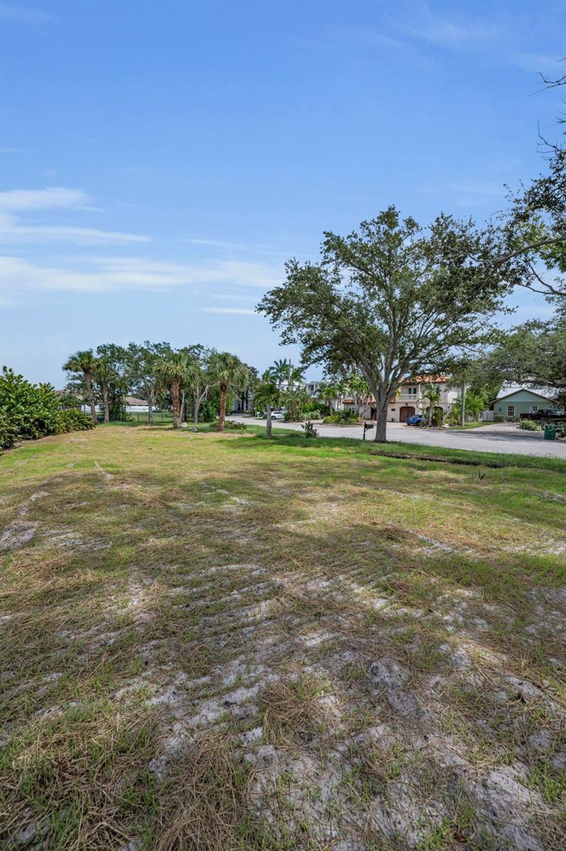 BAYSHORE ESTATES 4 - Land