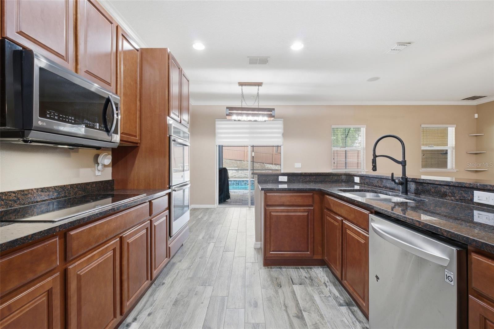 PINE BLUFF PH III - Residential