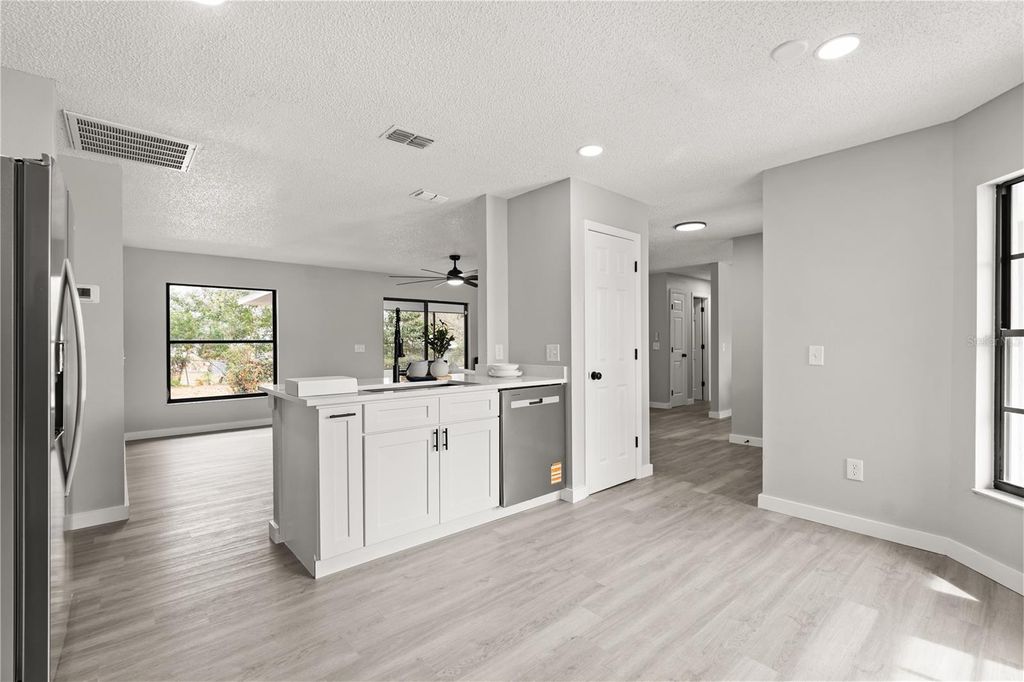 Photo of 1429 Covington Court, Lake Wales, FL 33853 (MLS # O6386550)