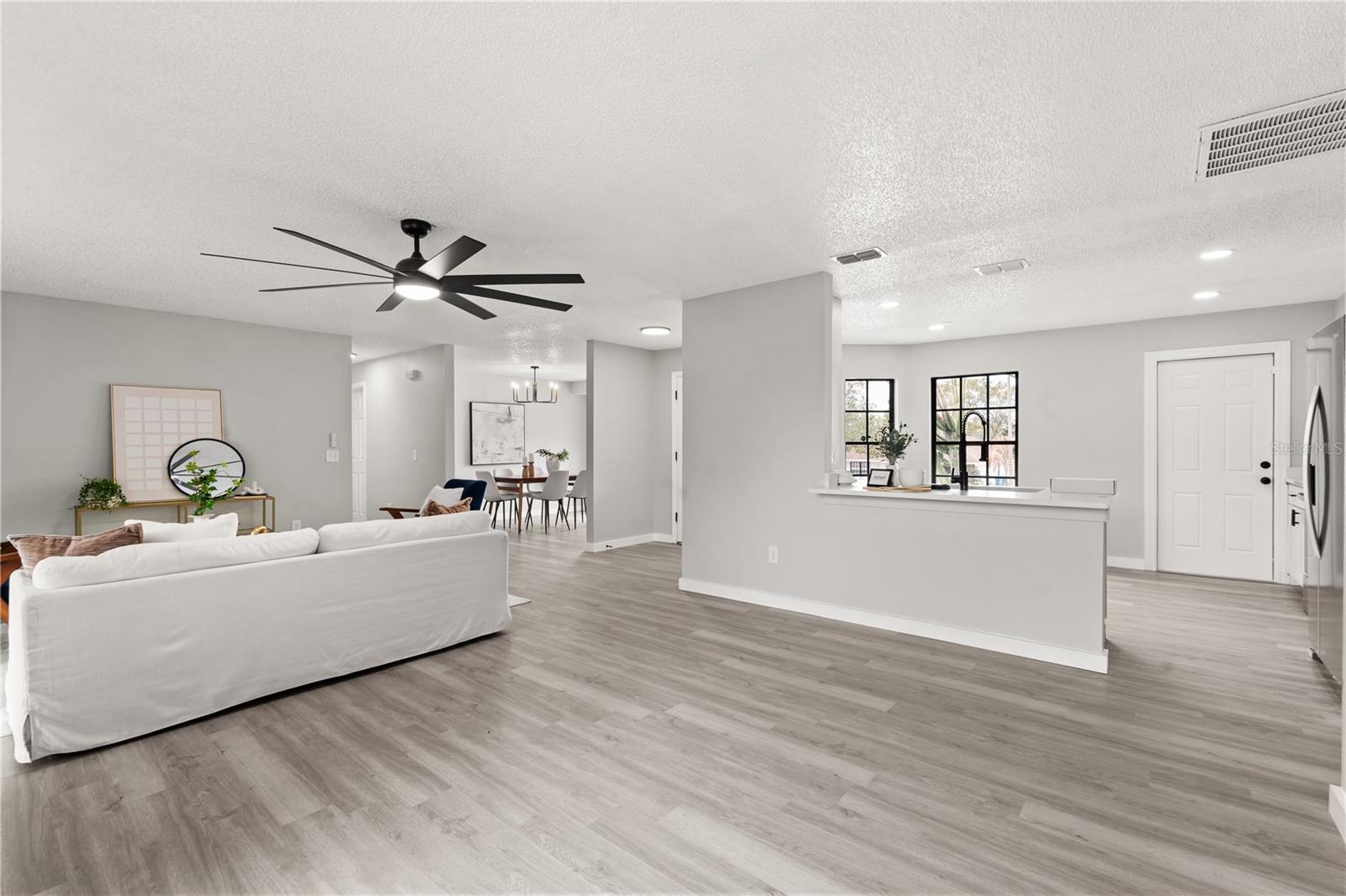 CROWN POINTE PH 01 - Residential