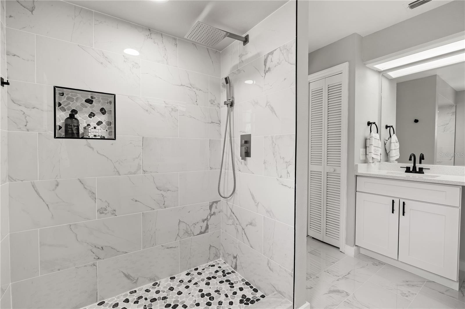 CROWN POINTE PH 01 - Residential