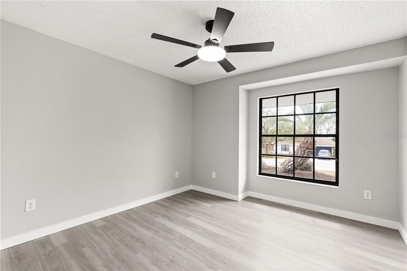 CROWN POINTE PH 01 - Residential