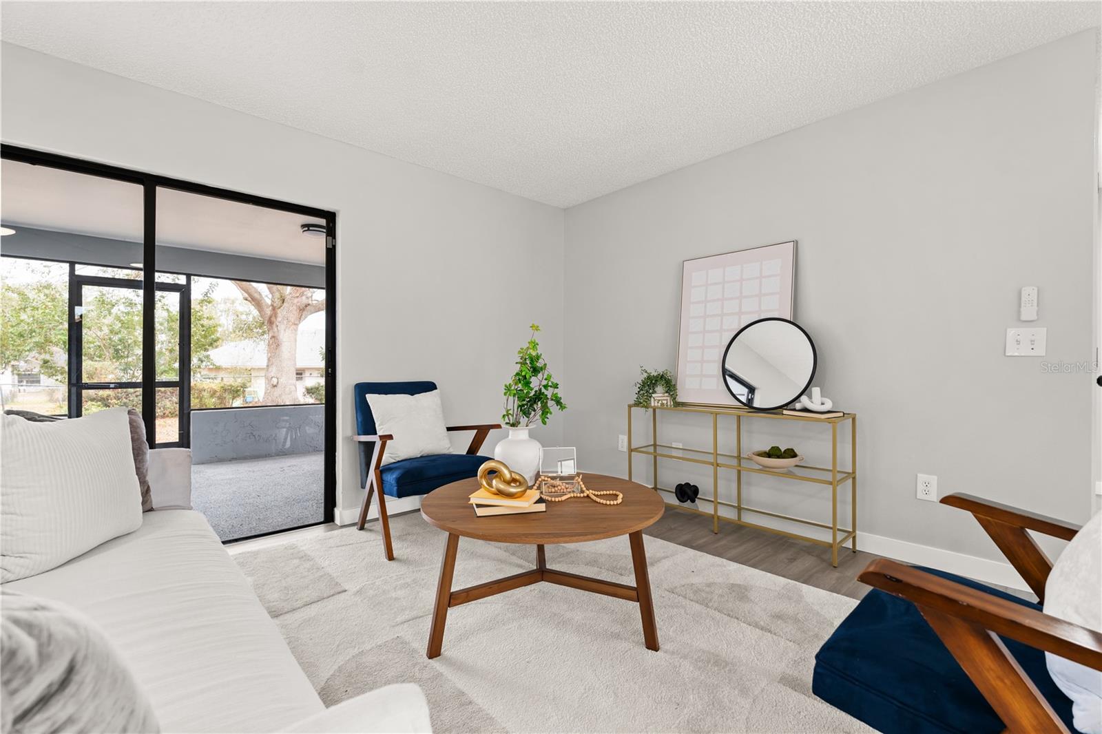 CROWN POINTE PH 01 - Residential